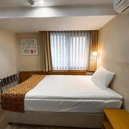 לינה וארוחת בוקר Bguest & 3*