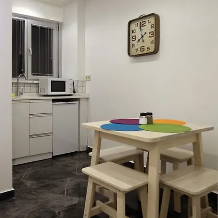 לינה וארוחת בוקר Bguest & איסטמבול
