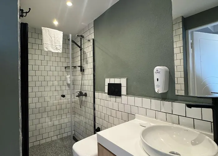 Bguest & Bed & Breakfast 3*