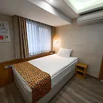 Bed and breakfast Bguest Hotel&residence 3*