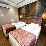Bguest Hotel&residence Bed and breakfast 3*